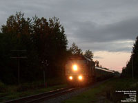 Via Rail 6414 (F40PH-2) - Loto-Québec - La poule aux oeufs d'or (Golden hen)